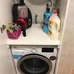 Modern 3bdr, A/c, Wifi & Parking