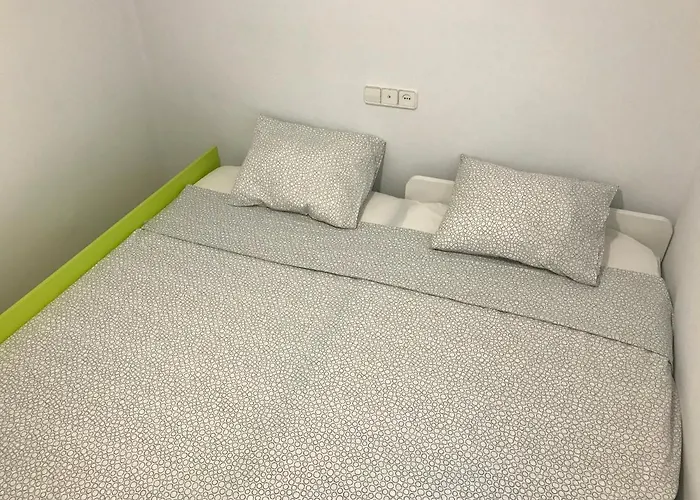 아파트 Modern 3bdr, A/c, Wifi & Parking