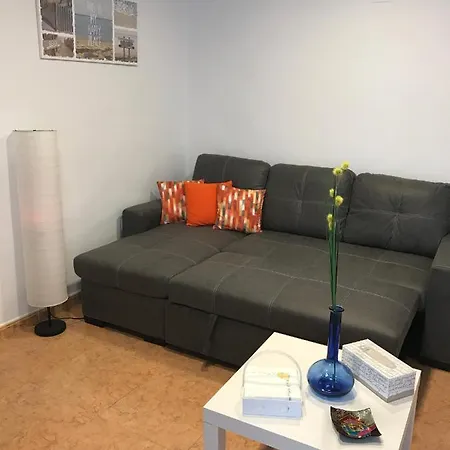 Modern 3bdr, A/c, Wifi & Parking *