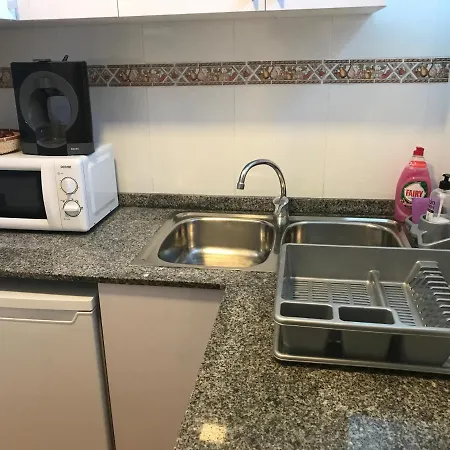 Modern 3bdr, A/c, Wifi & Parking *