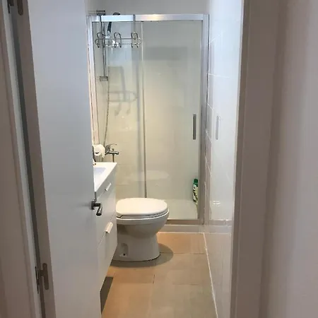Apartment Modern 3bdr, A/c, Wifi & Parking