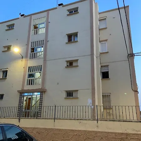 Modern 3bdr, A/c, Wifi & Parking Apartment